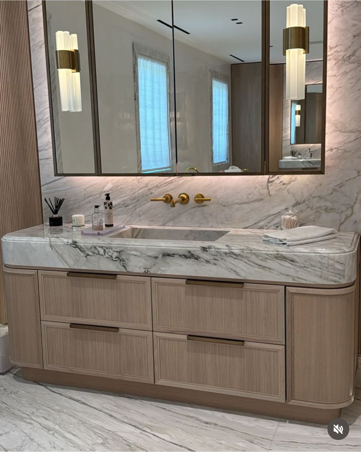 Kinh nghiệm thi công đá lavabo và phòng tắm cao cấp