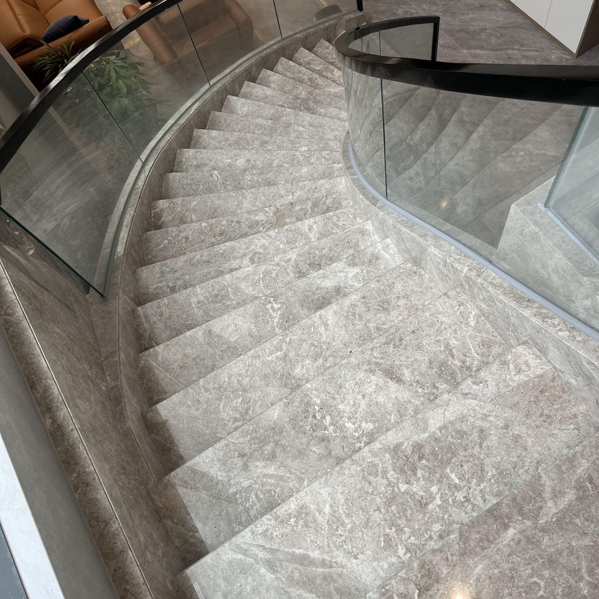 Đá granite marble ốp cầu thang biệt thự nhà phố khách sạn cao cấp