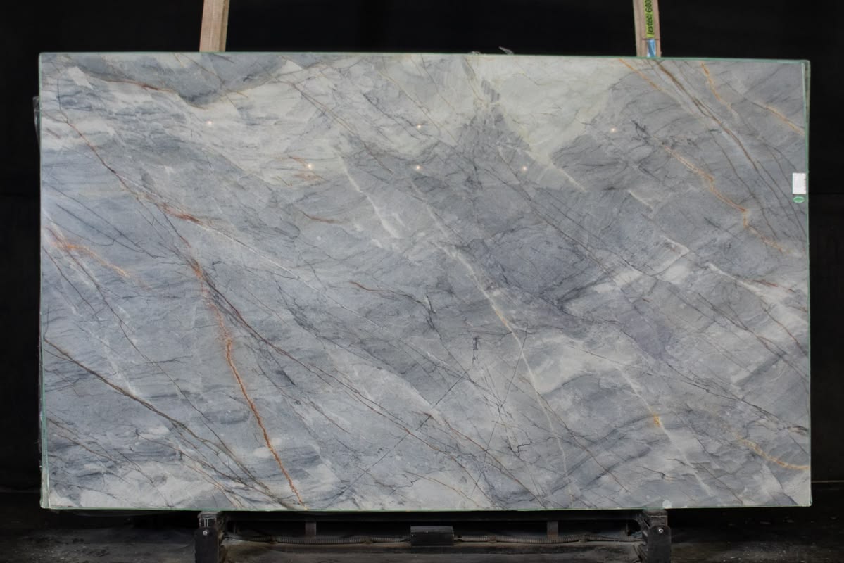 Mẫu đá Quartzite xám ghi tự nhiên cho nội thất hiện đại