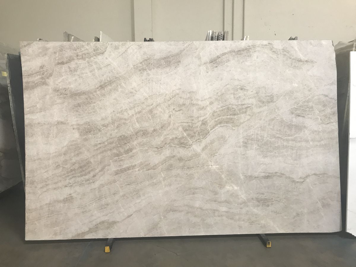 Mẫu đá thạch anh Quartzite lát sàn đẹp cho không gian nội thất